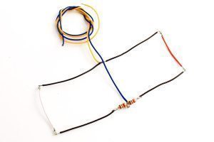 NANO Harness 4x 4 (2 Red, 2 White) Large.